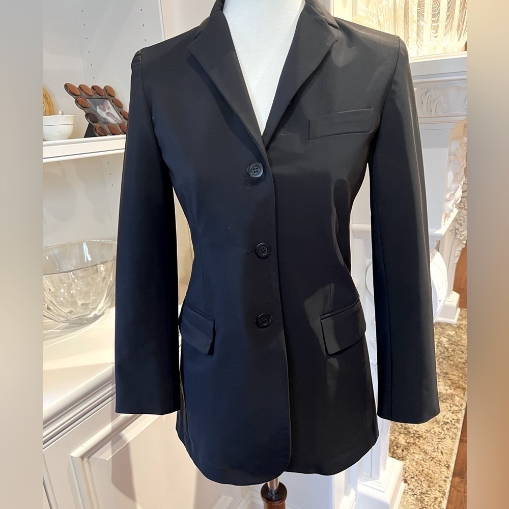 Theory black microfiber stretch tailored 3 button blazer size small